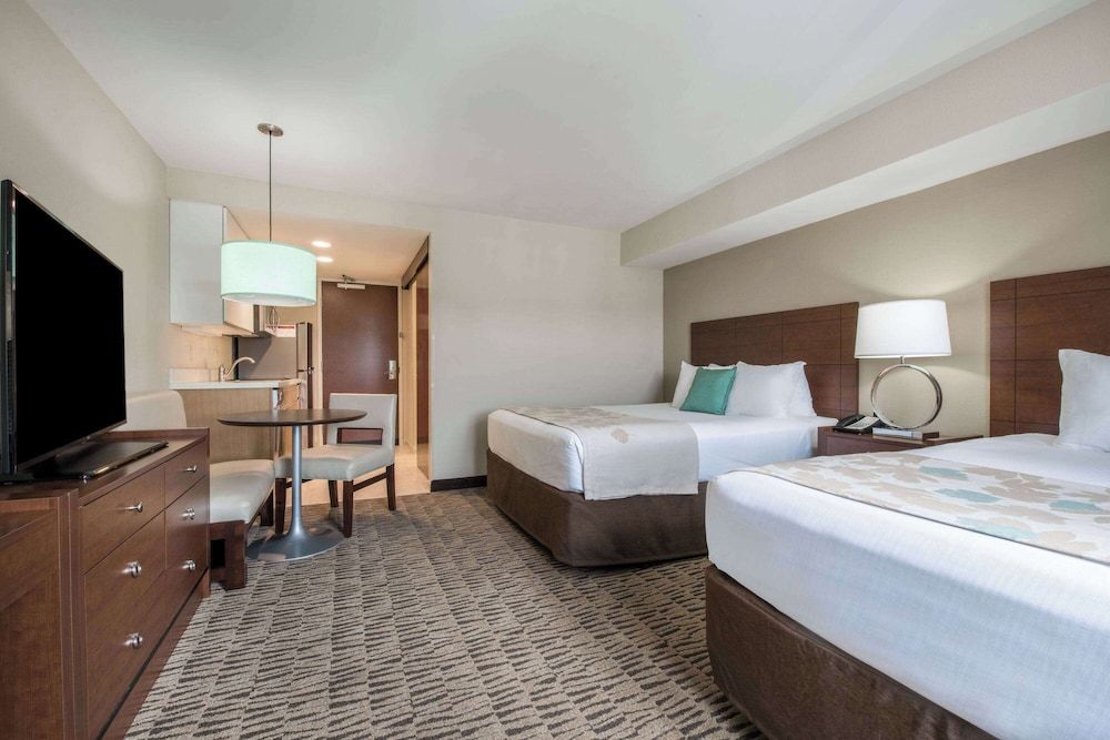 Suite, 2 Queen Beds, Non Smoking (Extended)