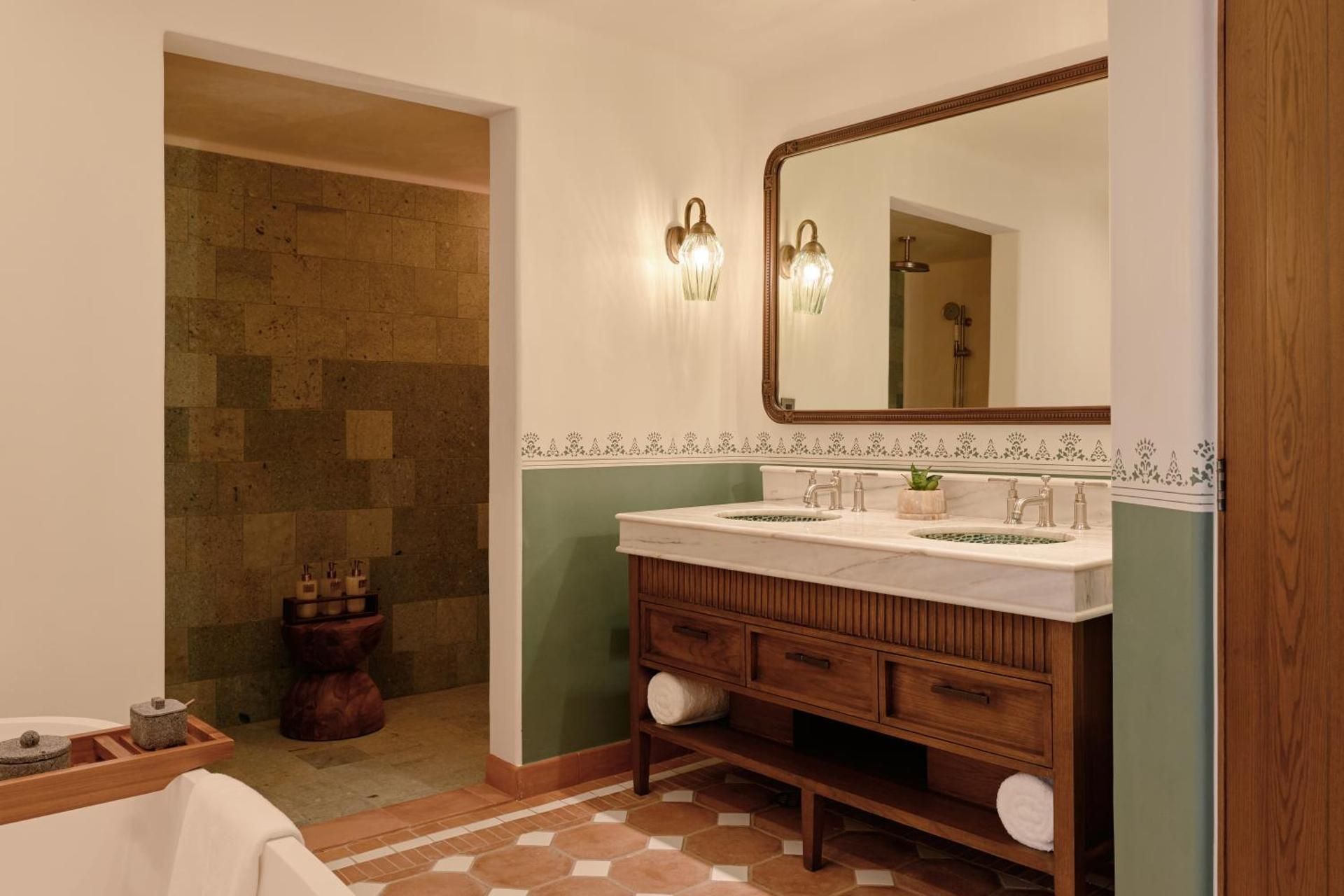 Deluxe Garden View Room