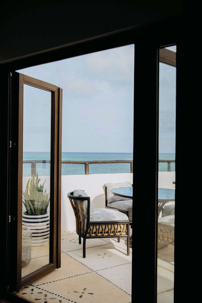 Suite, Ocean View