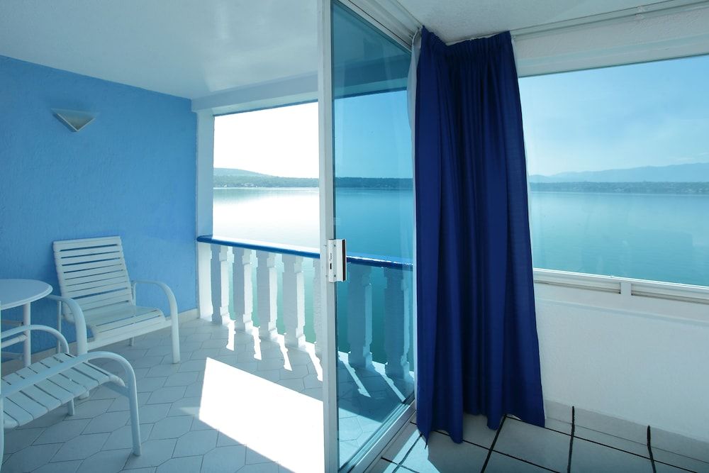Hotel y Restaurante Villa Bejar Tequesquitengo Suite, 2 Double Beds, Lake View 7