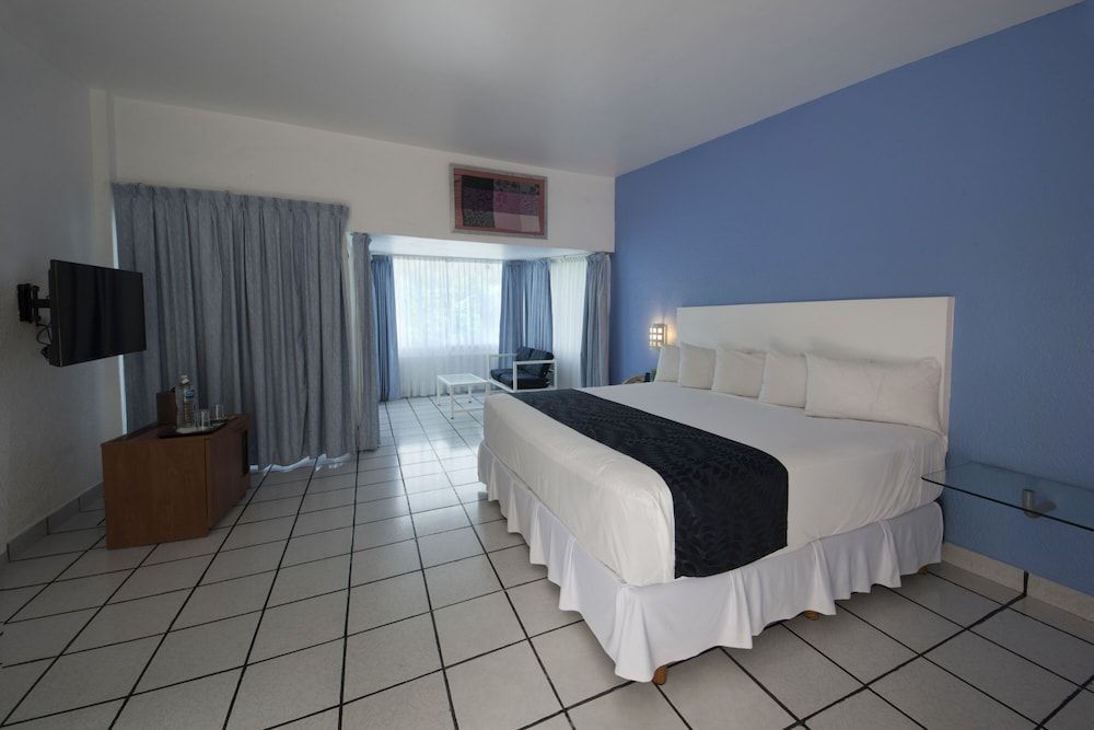 Hotel y Restaurante Villa Bejar Tequesquitengo Honeymoon Suite 5