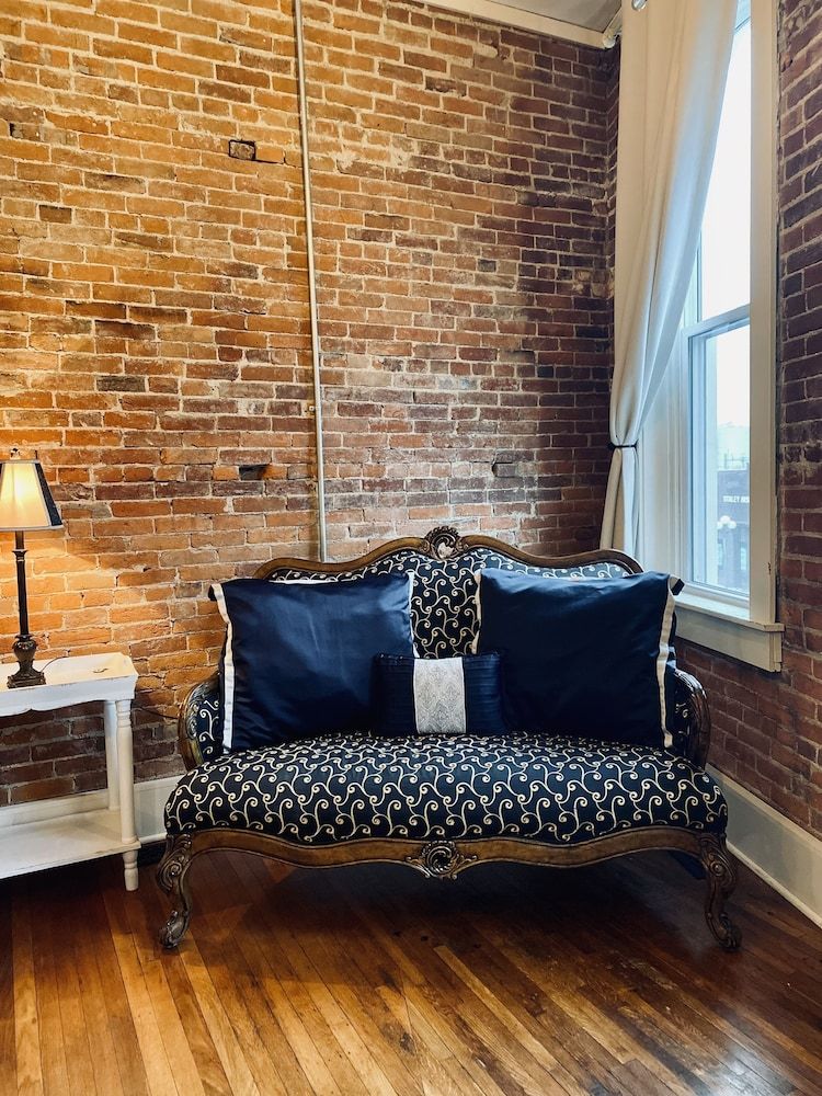 Eighteen-Ninety Sleepover Luxury Studio, 1 King Bed (202) 6