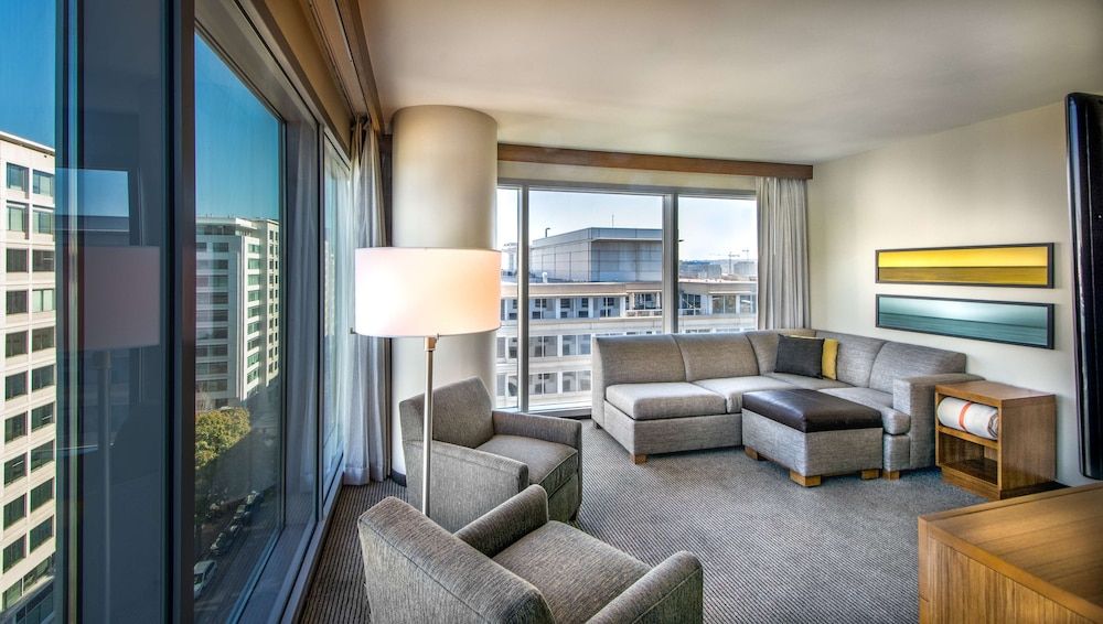undefined Hyatt Place Washington DC/National Mall 3
