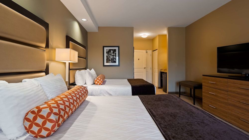 Standard Room, 2 Queen Beds, Refrigerator & Microwave, Corner