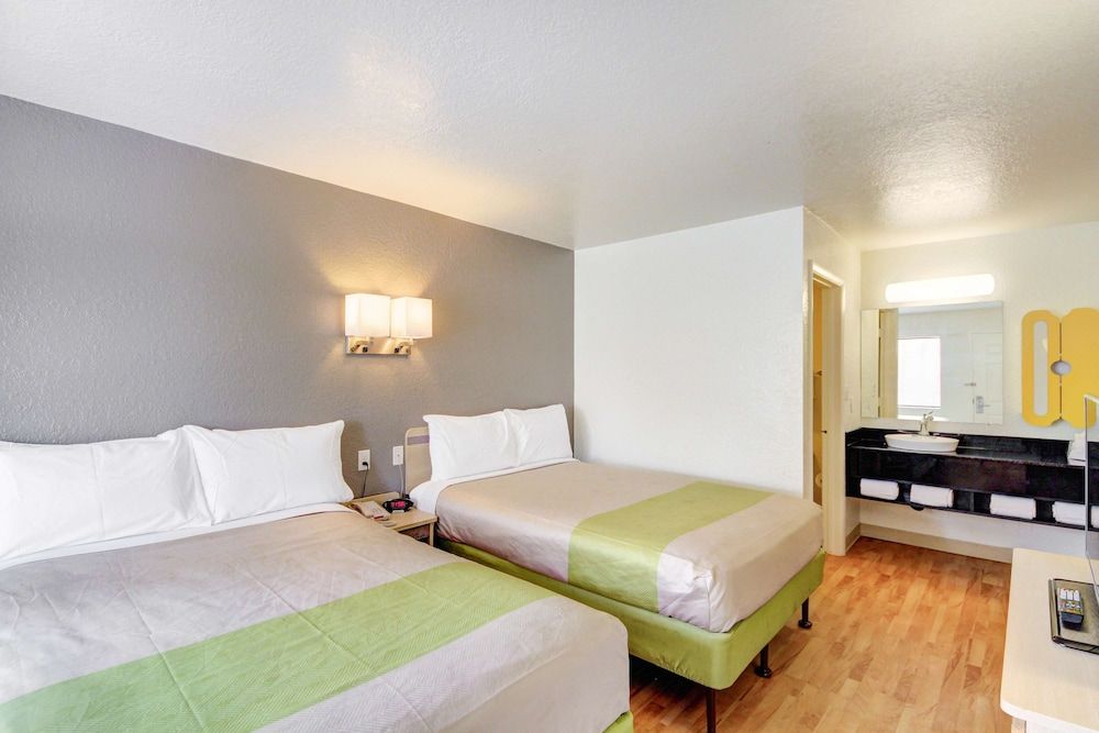 2 full size beds non smoking kitchenette