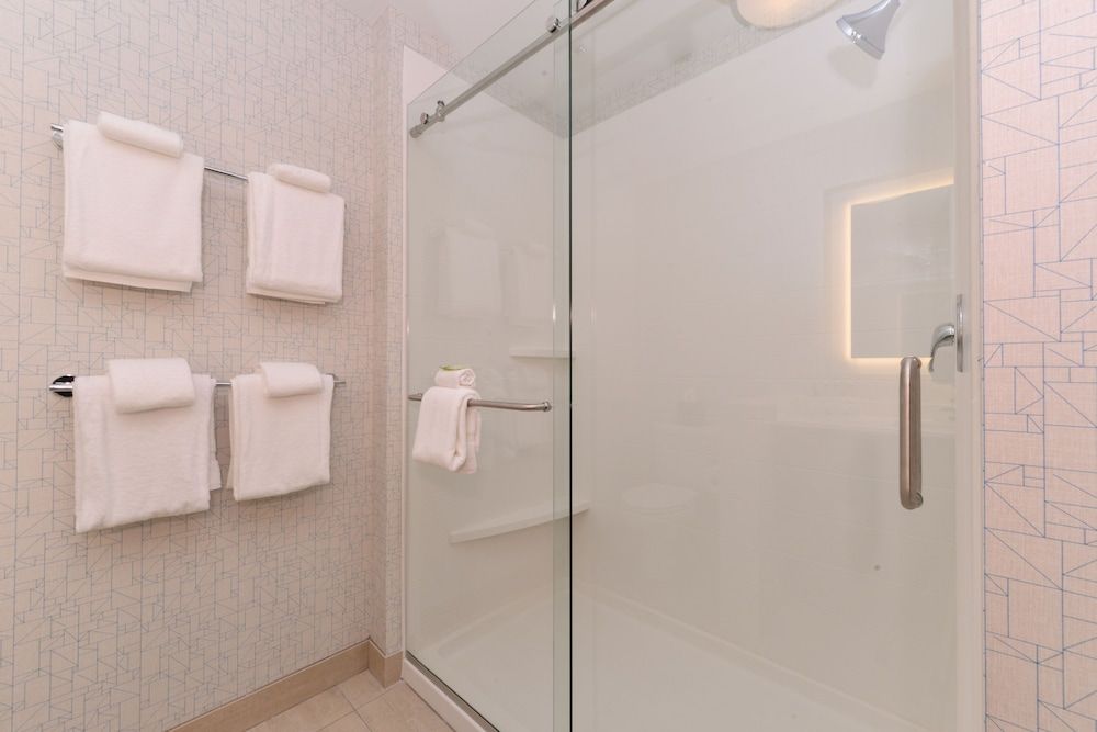 Standard Room, 2 Queen Beds, Accessible (Communications, Transfer Shower)
