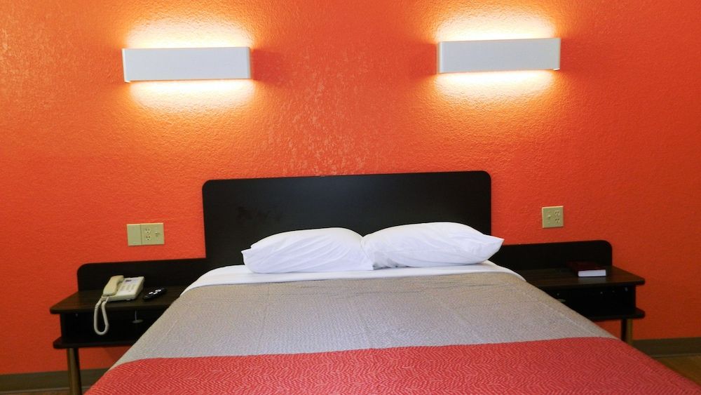 Standard Room, 1 Queen Bed, Non Smoking