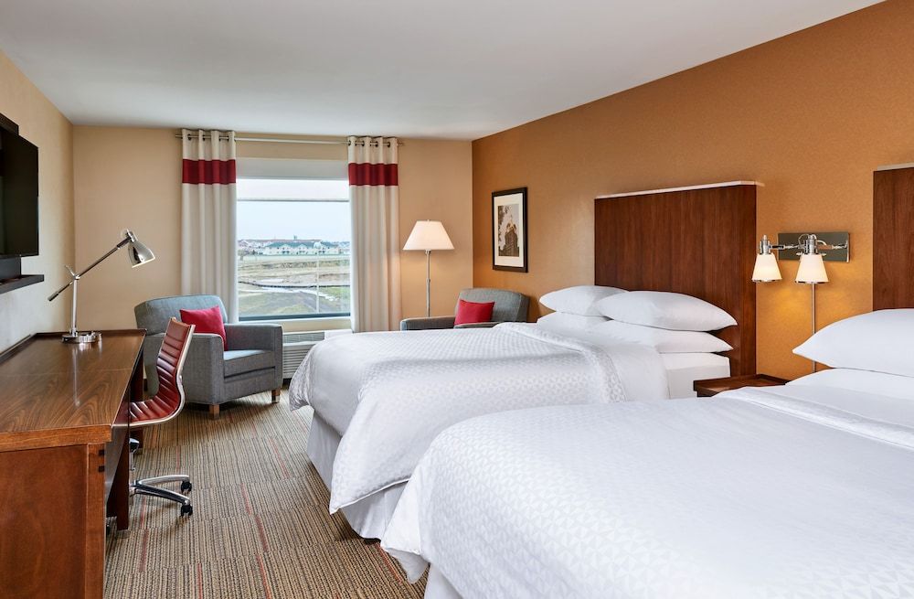 Room, 2 Queen Beds (Mobility/Hearing Accessible, Tub)