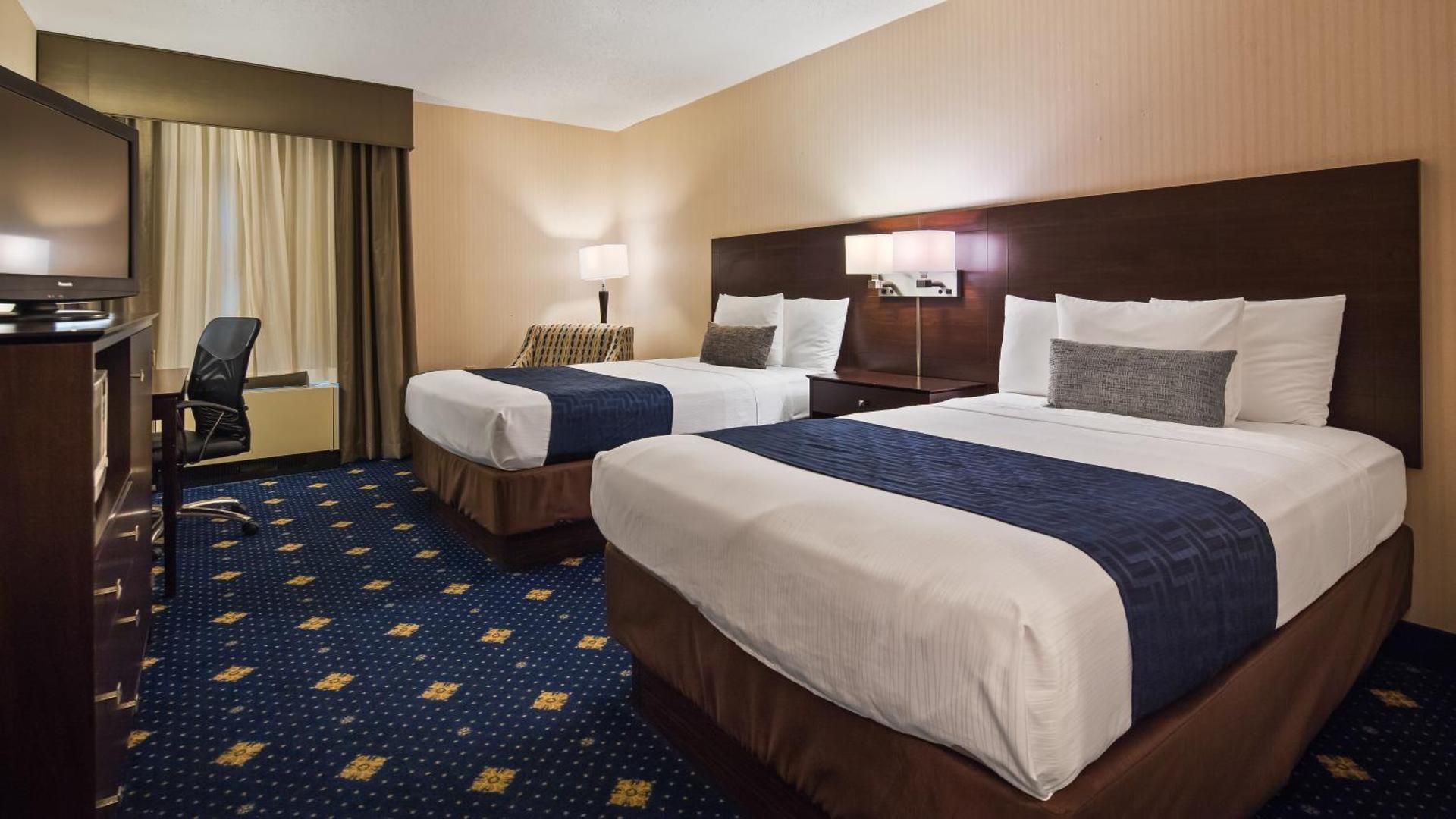 2 Double Beds Non Smoking