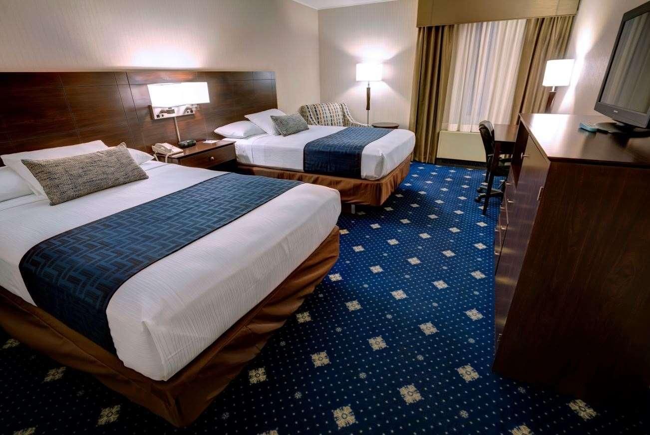 2 Double Beds Non Smoking