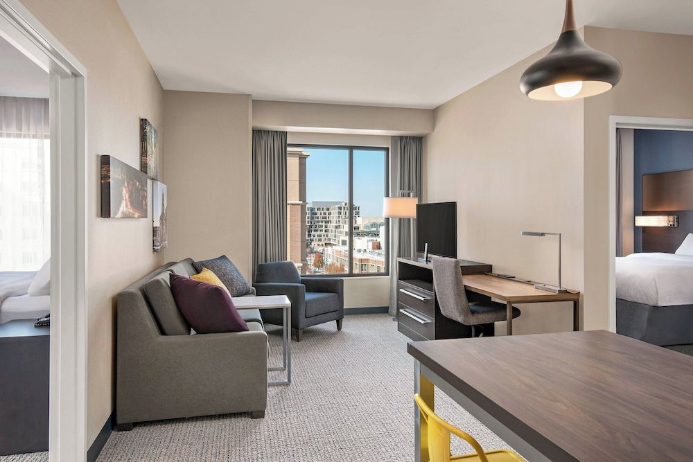Suite, 2 Bedrooms (Mobility Accessible, Tub)