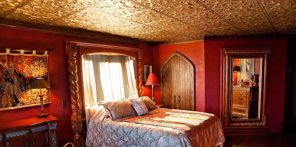 The Royal Bedroom