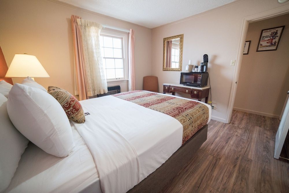 Parry Lodge Comfort Room 3