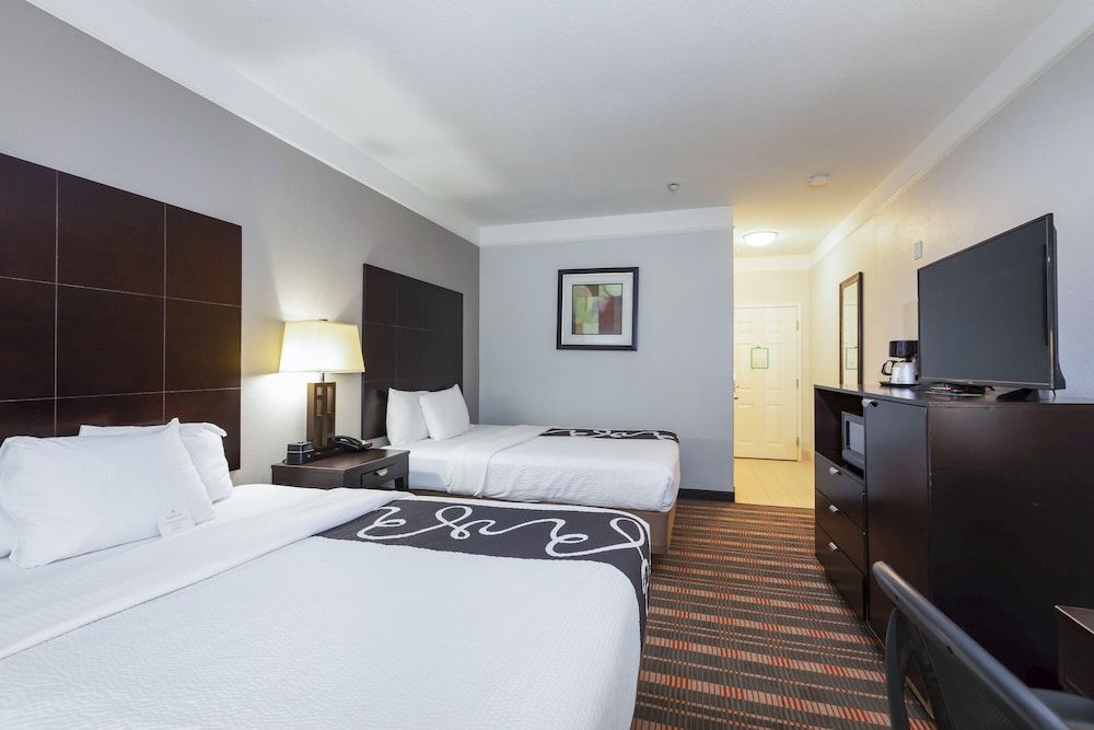 Room, 2 Queen Beds, Accessible, Non Smoking (Mobility/Hearing Impaired Accessible)