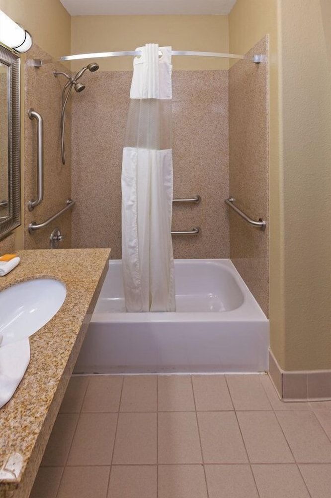 Room, 1 King Bed, Accessible, Non Smoking (Bathtub)