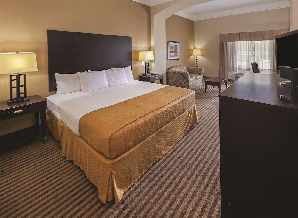 Room, 1 King Bed, Accessible, Non Smoking (Bathtub)
