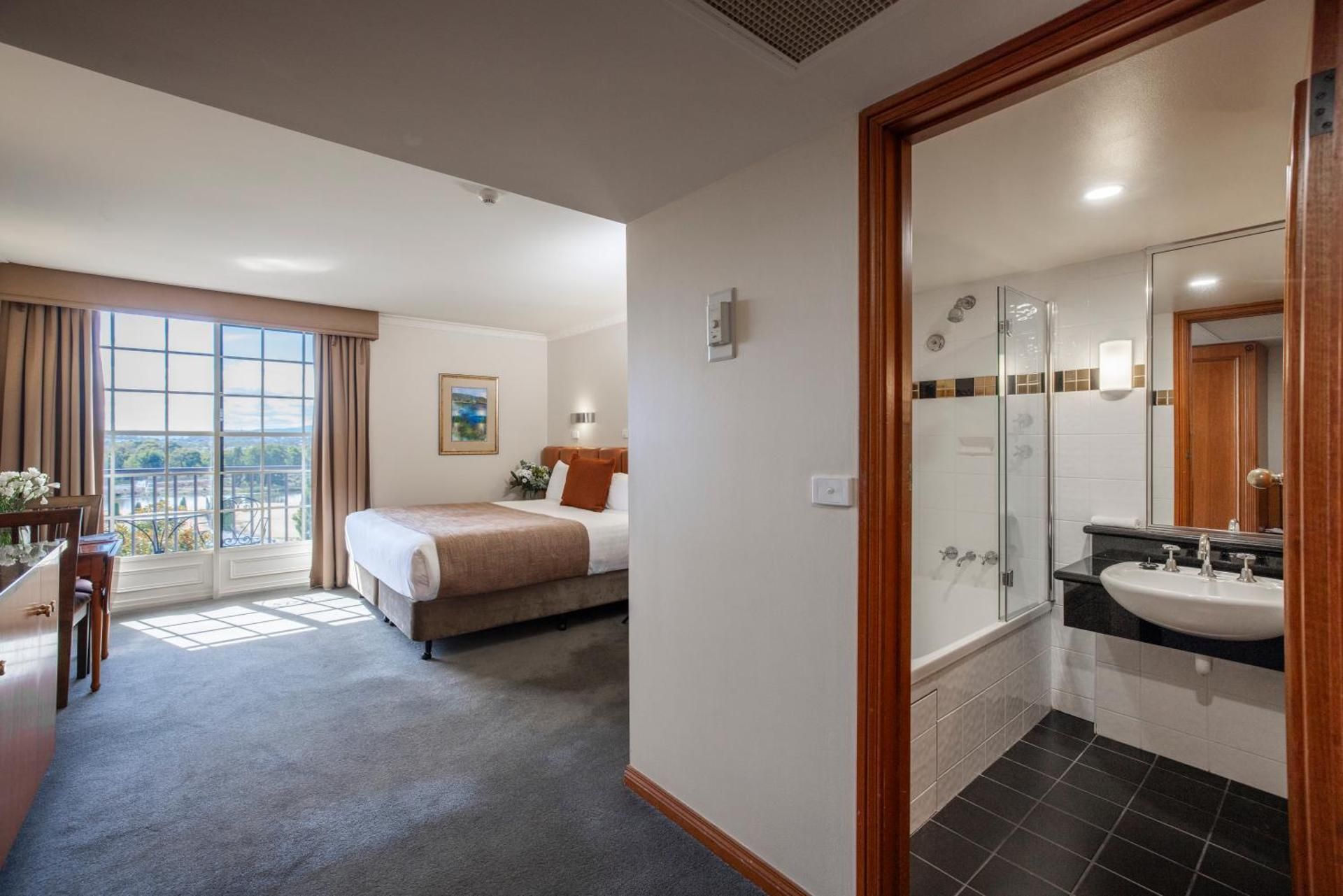 King Room with Garden View