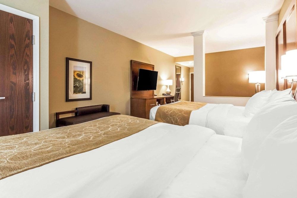 Suite, 2 Queen Beds, Accessible, Non Smoking