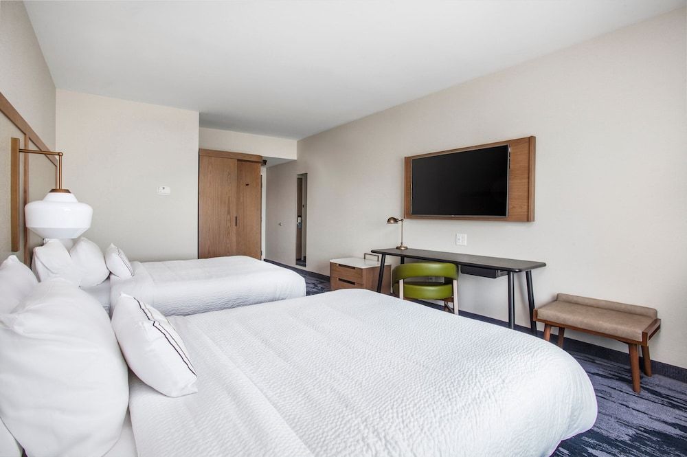 Suite, Multiple Beds