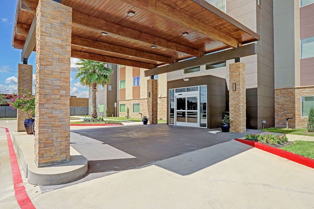 undefined Country Inn & Suites by Radisson Houston Westchase-Westheimer 5
