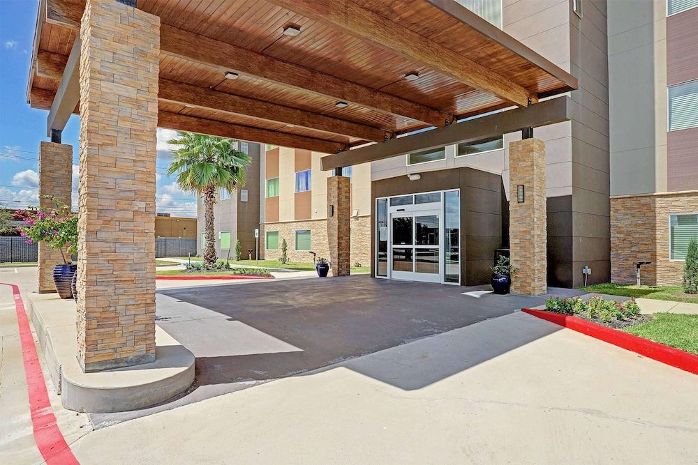 undefined Ramada by Wyndham Houston Westchase 2