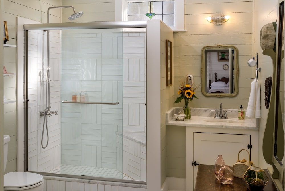 Maison D'Memoire Bed & Breakfast Cottages Room, Private Bathroom (Country Garden Cottage) 10