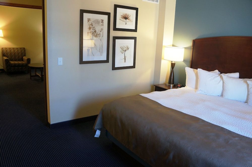 Suite, 1 King Bed, Non Smoking