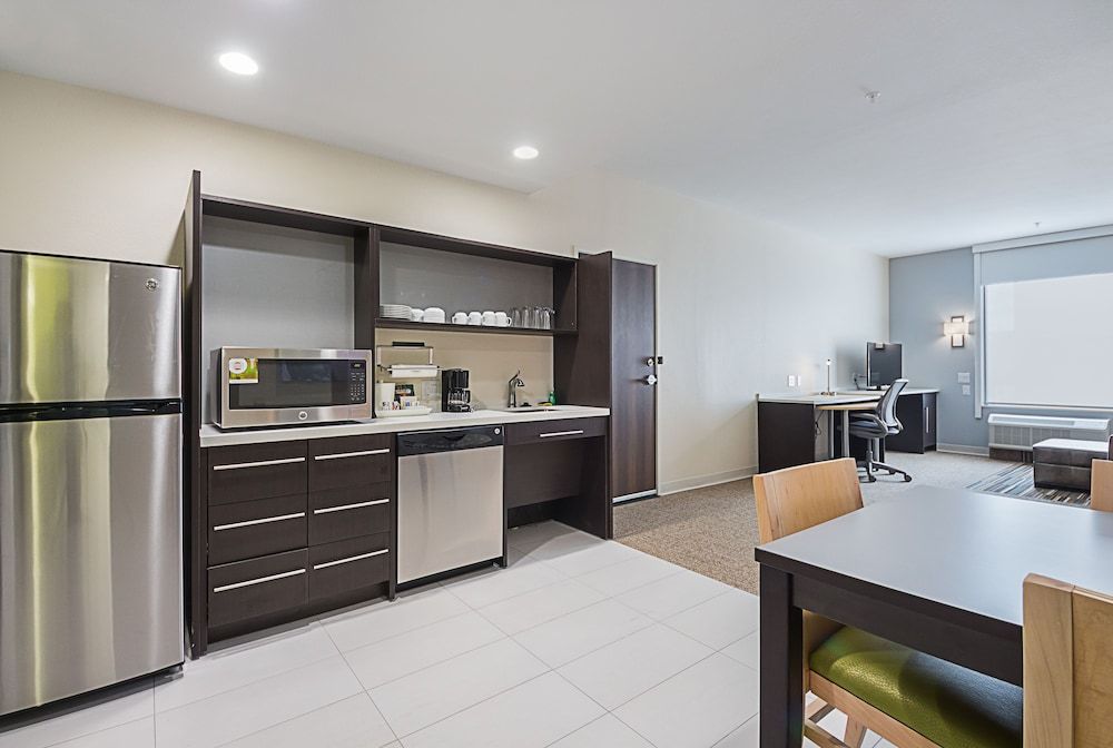 Studio Suite, 1 King Bed, Non Smoking