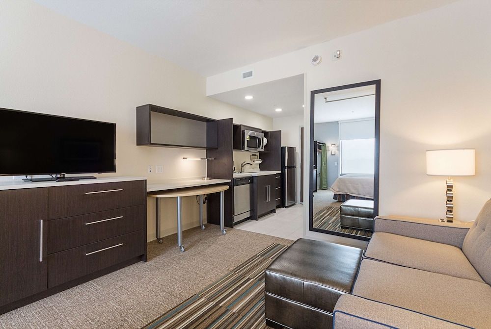 Studio Suite, 1 King Bed, Non Smoking