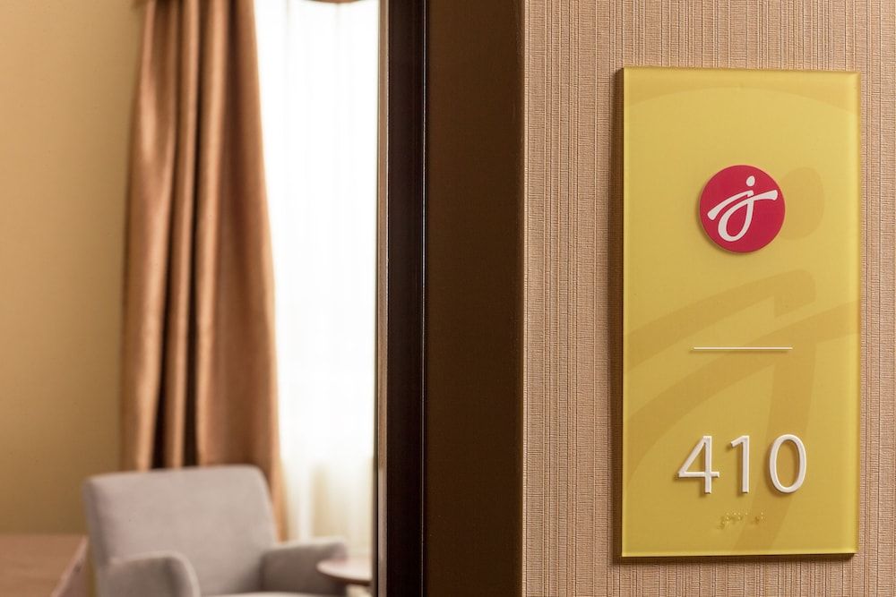 undefined Jaslin Hotel 9