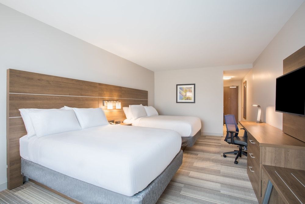 Standard Room, 2 Queen Beds, Accessible, Non Smoking (Communications)
