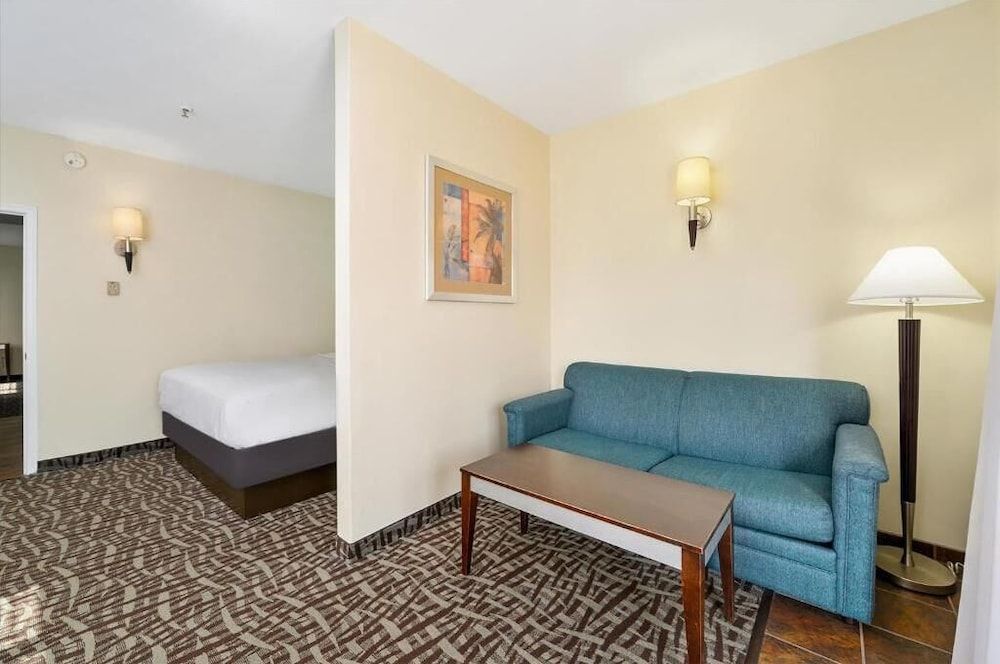 Family Room, Kitchenette, City View