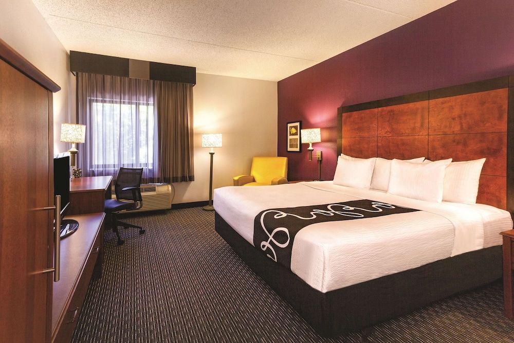 Room, 1 King Bed, Non Smoking