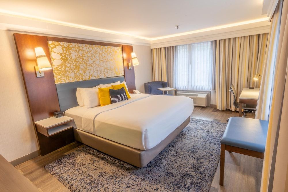 Standard Room, 1 King Bed, Non Smoking, Refrigerator & Microwave