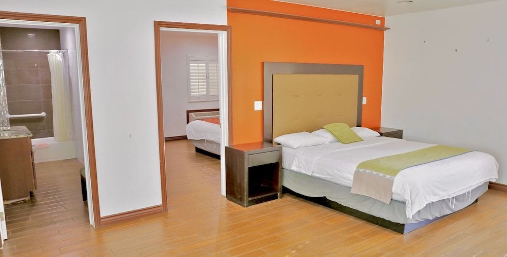 remodeled 2 king beds, suites