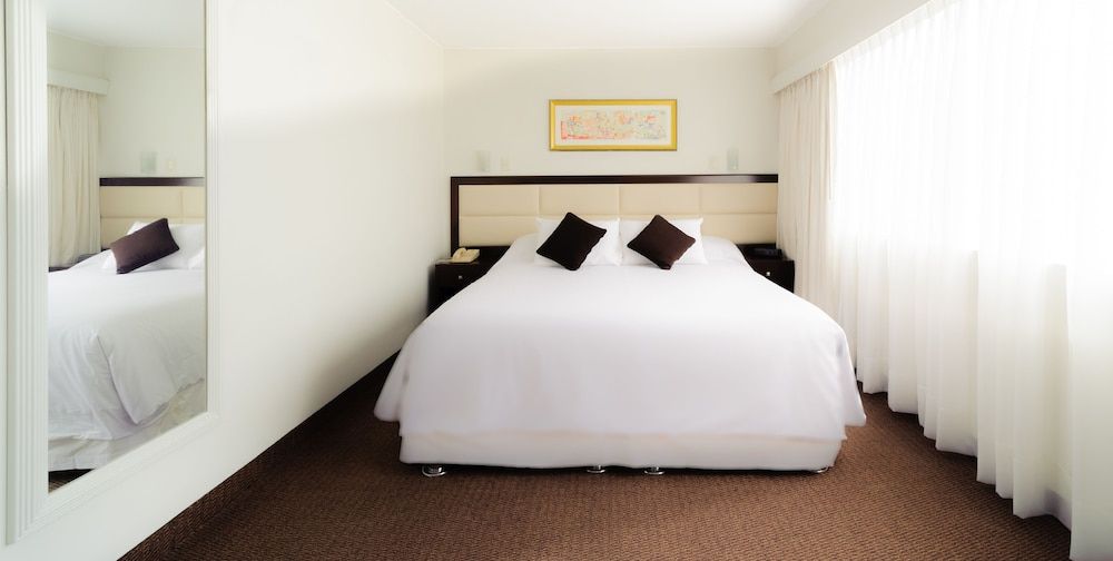 Roosevelt Hotel & Suites Executive Room, 1 Queen Bed 2