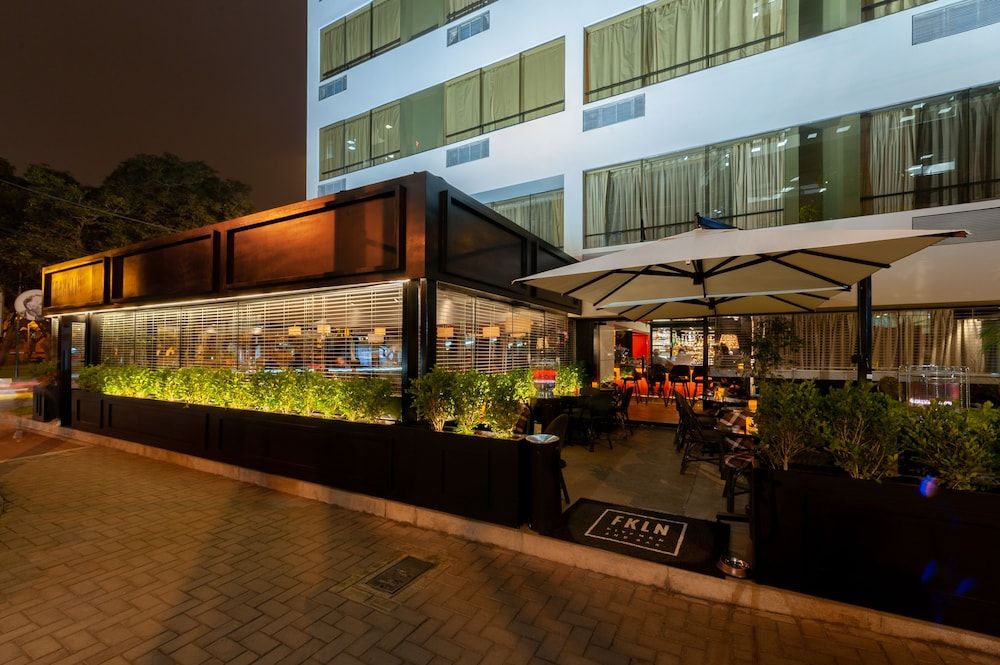 undefined Roosevelt Hotel & Suites