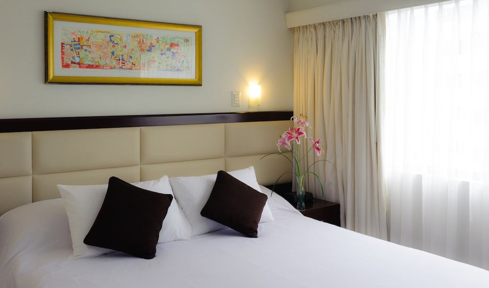 undefined Roosevelt Hotel & Suites 10