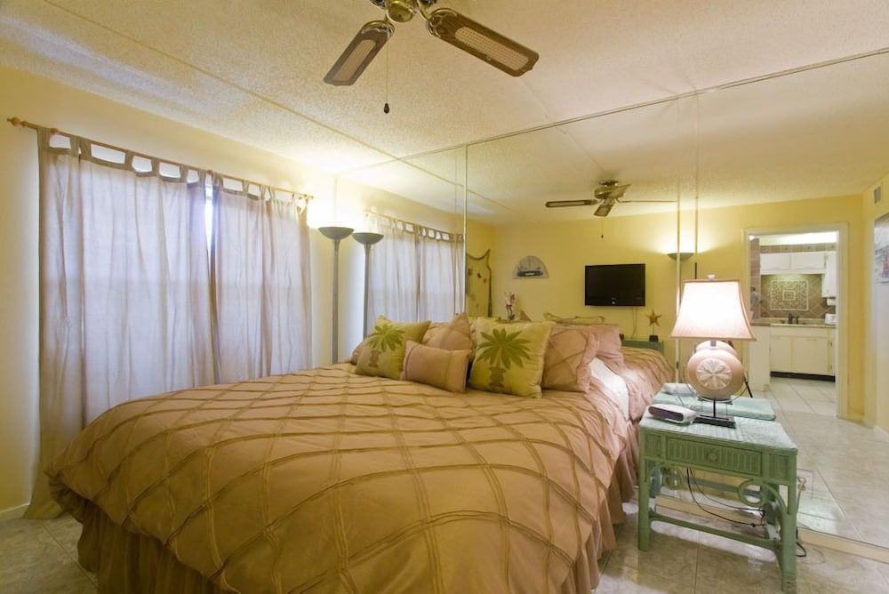 Condo, 1 Bedroom, Balcony