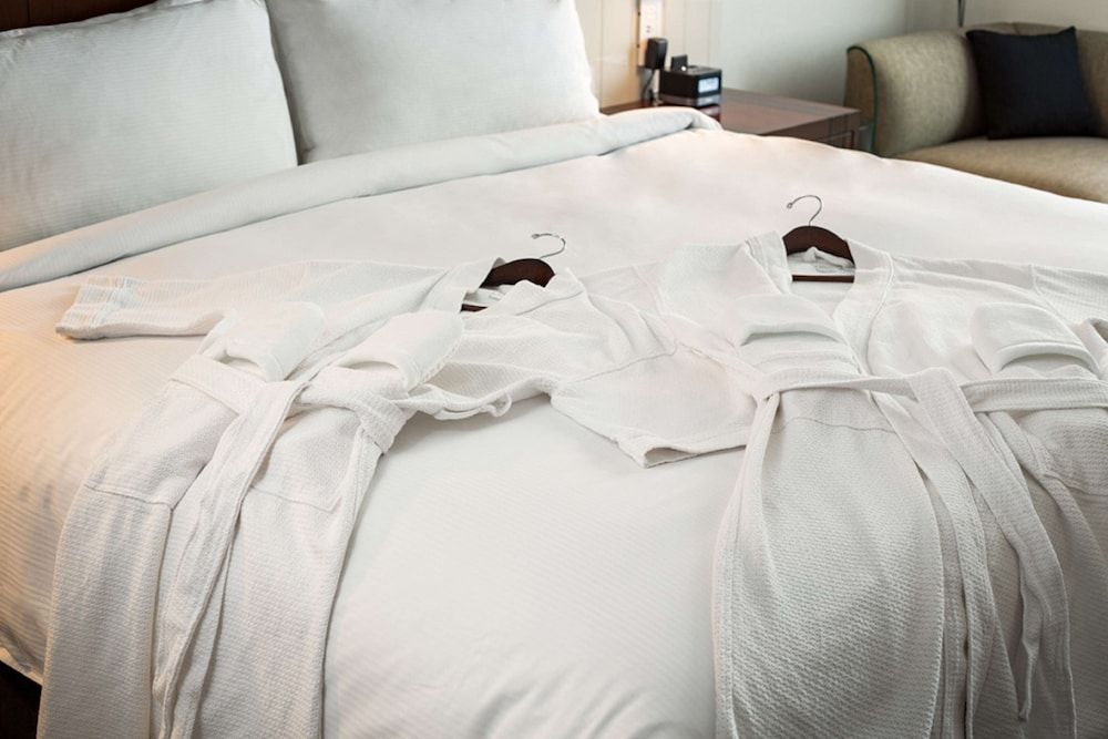 Executive Room, 1 King Bed, Accessible, Bathtub