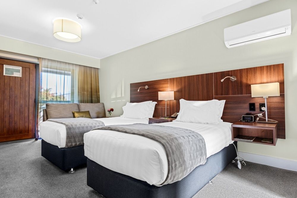 undefined Holiday Inn Queenstown Frankton Road by IHG 10