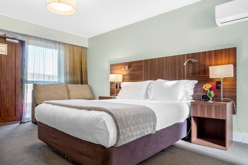 Holiday Inn Queenstown Frankton Road by IHG Standard Room
