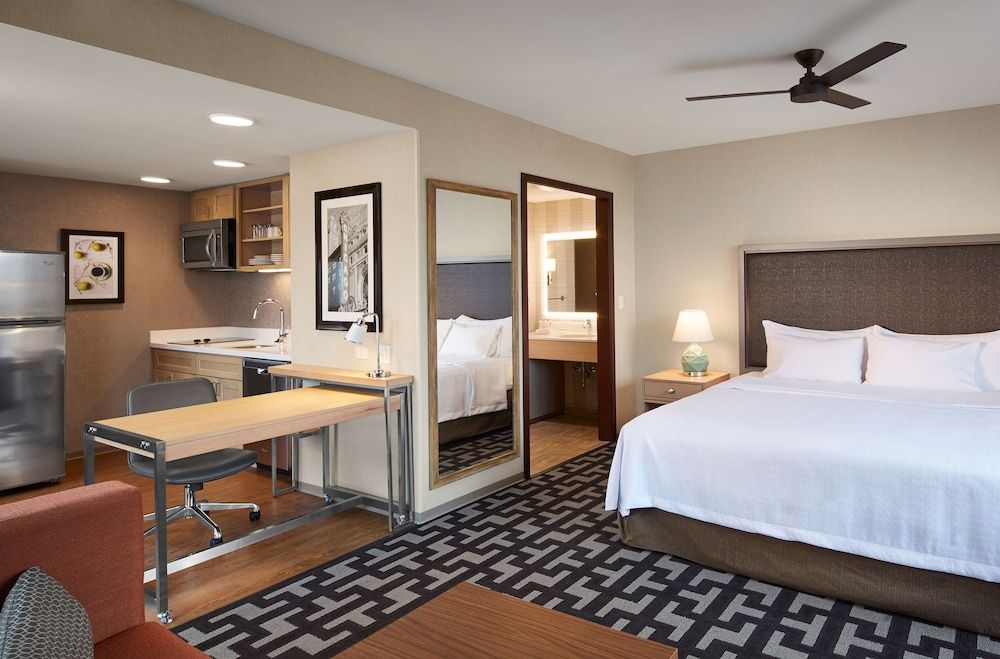 undefined Homewood Suites by Hilton Chicago West Loop Fulton Mkt Area 4