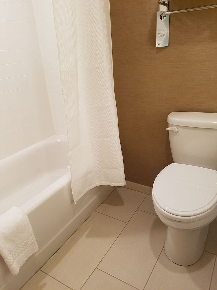 Room, 2 Queen Beds, Non Smoking (Hearing Accessible)