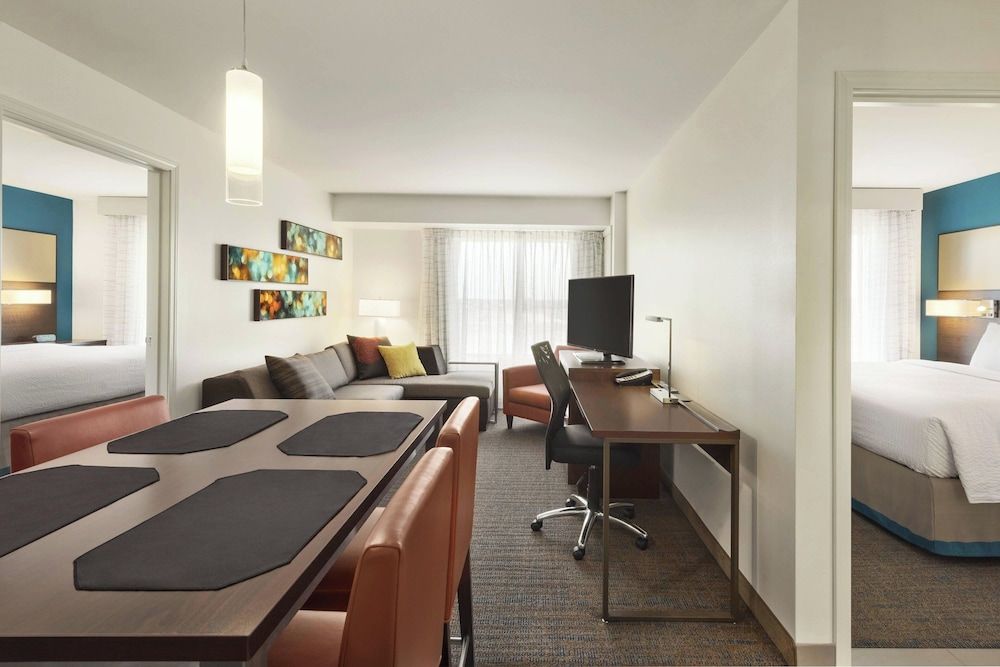 Suite, 2 Bedrooms (Hearing Accessible)