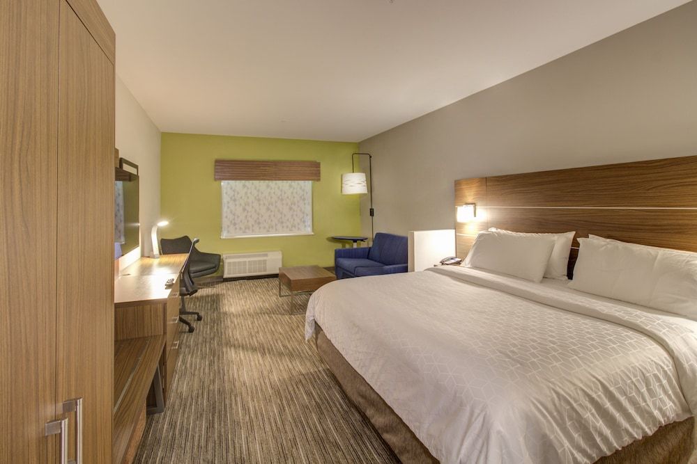 Standard Room, 1 King Bed