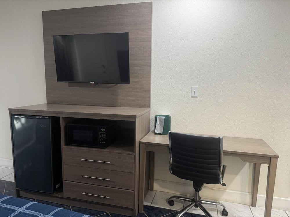 Lockhart Inn Standard Room, 1 King Bed 7