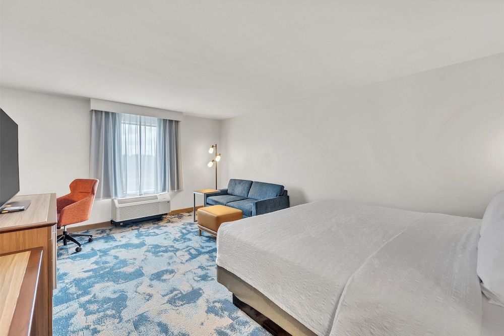 Room, 1 King Bed with Sofa bed, Non Smoking, Refrigerator & Microwave