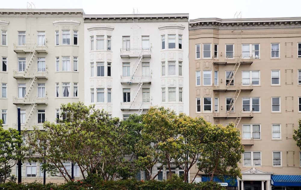 undefined The Phoenix Hotel 6