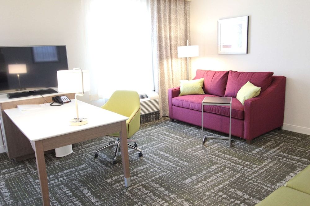 Studio, 1 King Bed, Refrigerator & Microwave